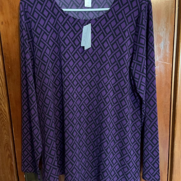 Christopher & Banks Tops - Christopher & Banks Purple Asymmetrical Hem Geometric Print Tunic